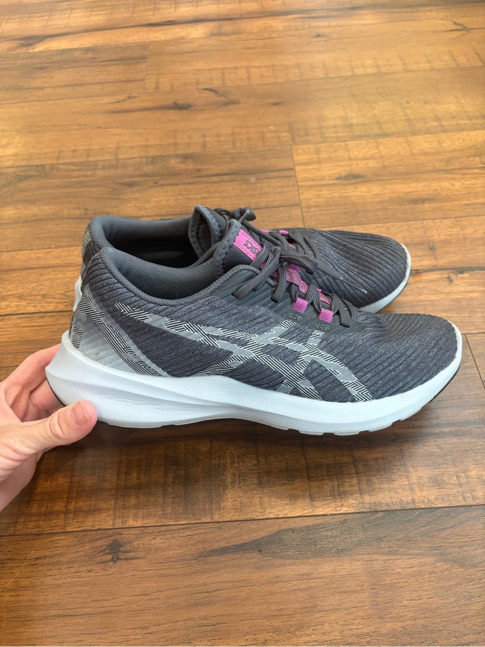 Asics Versablast Women’s 8.5 Gray Purple Running Shoes Sneakers